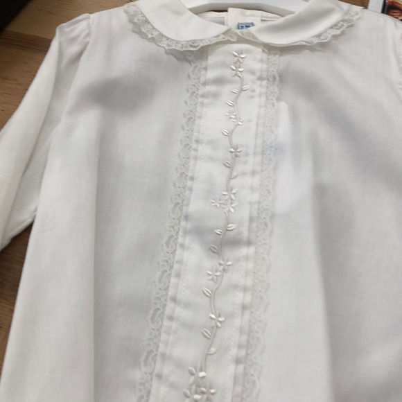 Delicate white  baby girl blouse - Picture 2 of 6
